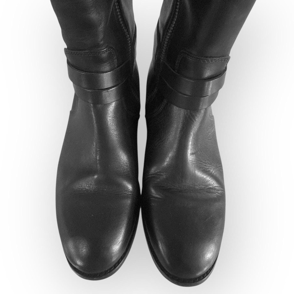FRYE Women's Black Leather Riding Boots Buckle Detail Tall Knee High Size 8B - Picture 3 of 7